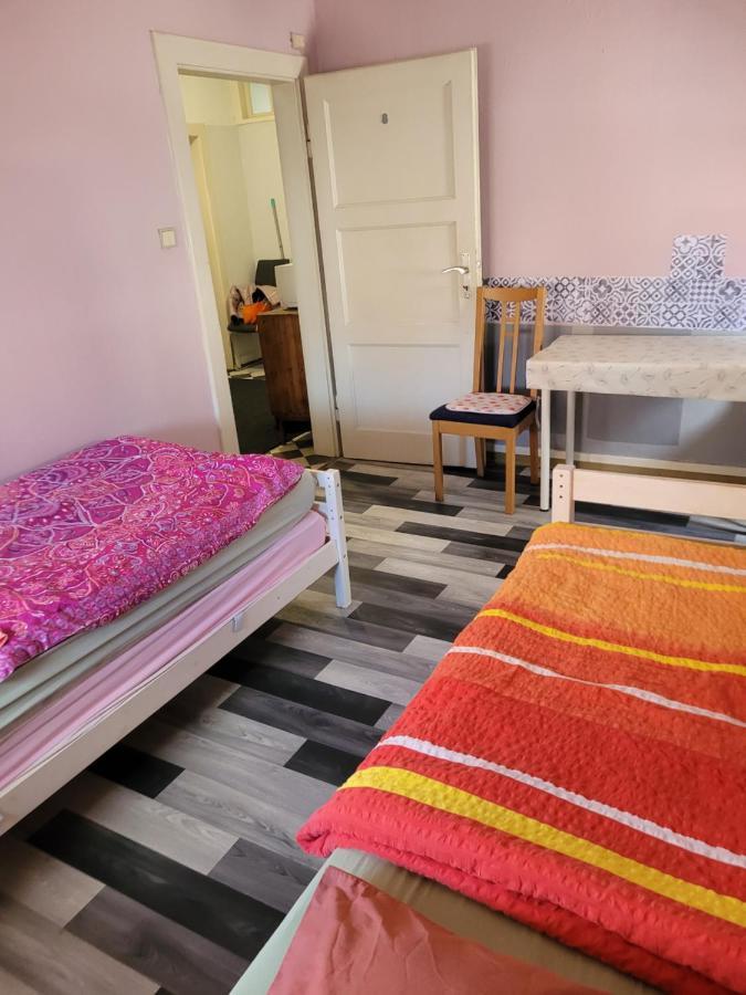 Mehrere Privatzimmer Lang Und Kurzfristig Zu Mieten Saarbrücken Buitenkant foto