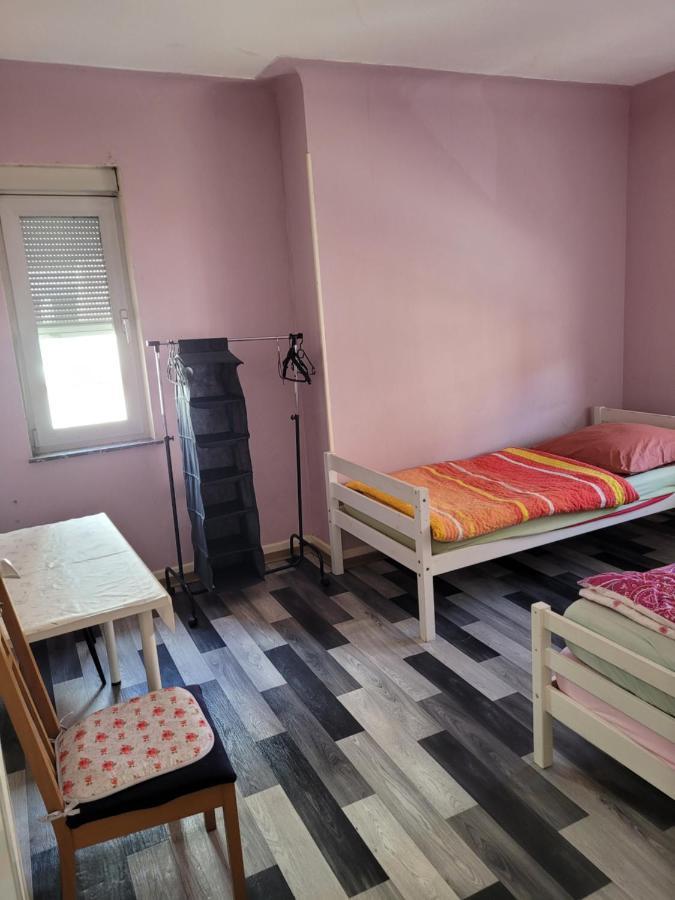 Mehrere Privatzimmer Lang Und Kurzfristig Zu Mieten Saarbrücken Buitenkant foto