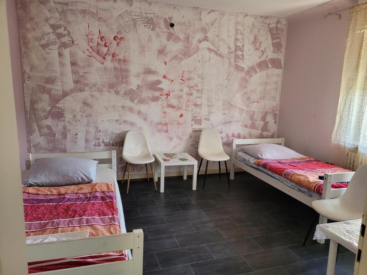 Mehrere Privatzimmer Lang Und Kurzfristig Zu Mieten Saarbrücken Buitenkant foto